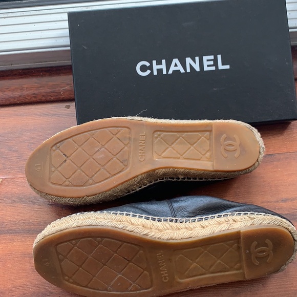 RARE iconic Black Chanel espadrilles - Picture 5 of 9